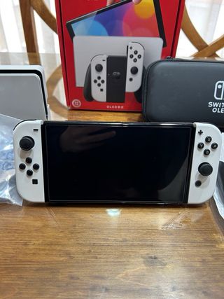 Nintendo Switch OLED Bianca Edizione Giapponese