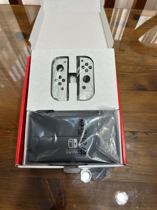 Nintendo Switch OLED Bianca Edizione Giapponese