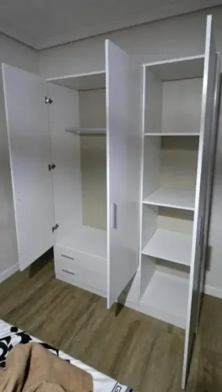 Canapés + colchones + cabezales + Mesitas