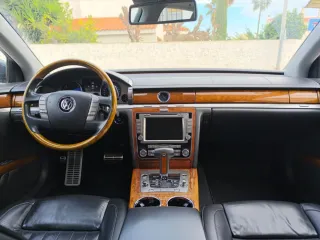 Volkswagen Phaeton 2012