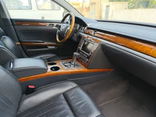 Volkswagen Phaeton 2012