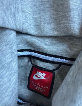 Conjunto Nike Tech Gris