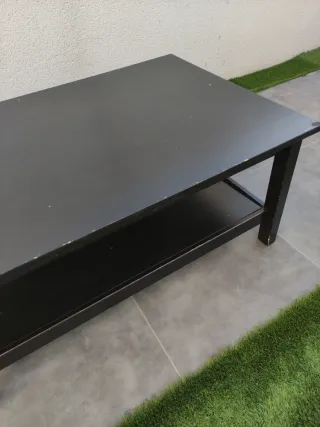 Mesa de centro más estantería y silla ikea