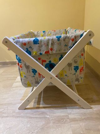 Minicuna madera blanca con estampado