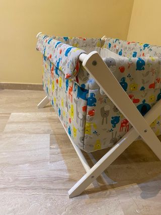Minicuna madera blanca con estampado