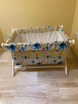 Minicuna madera blanca con estampado