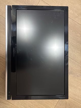 TV Grundig 22 con soporte pared