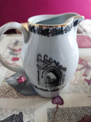 Juego de café porcelana blanco y dorado