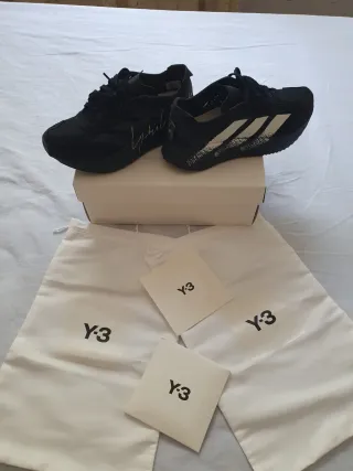 Zapatillas Y-3 Negras con Detalles Blancos