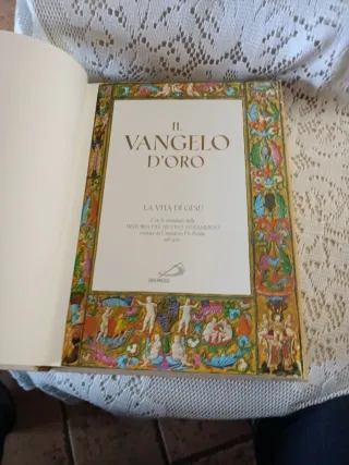 Libro con miniature ...il vangelo d'oro