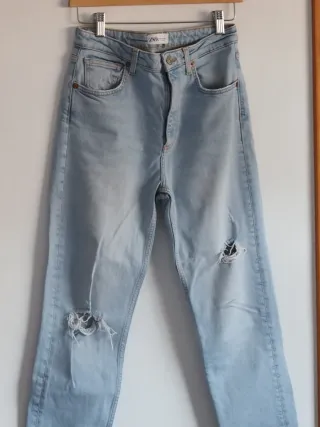 Pantalones vaqueros Zara Mommy Fit desgastados