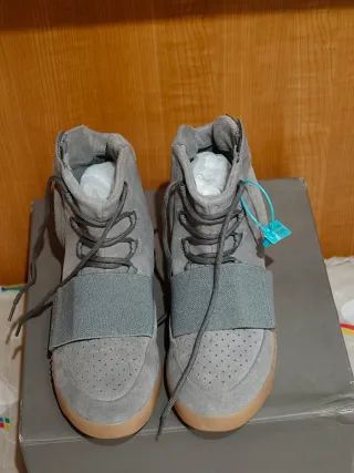 Adidas Yeezy Boost 750 Gris