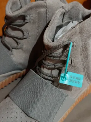 Adidas Yeezy Boost 750 Gris