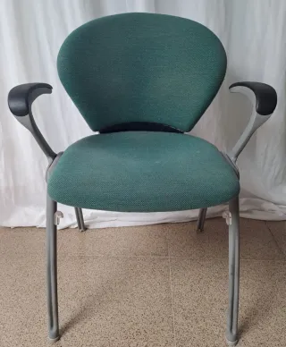 Silla de oficina ergonómica sin ruedas