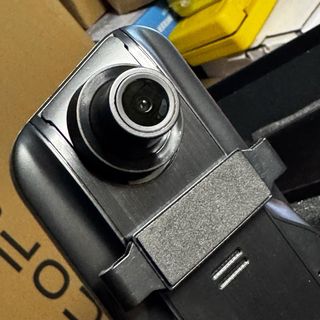 Espejo retrovisor con cámara frontal