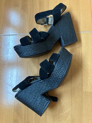 Sandalias Bimba y Lola Negras