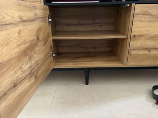 Aparador madera 3 puertas. Se vende por mudanza