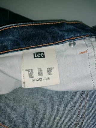 Pantalón vaquero recto. Talla W38 L34