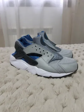 Nike Huarache grises y azules