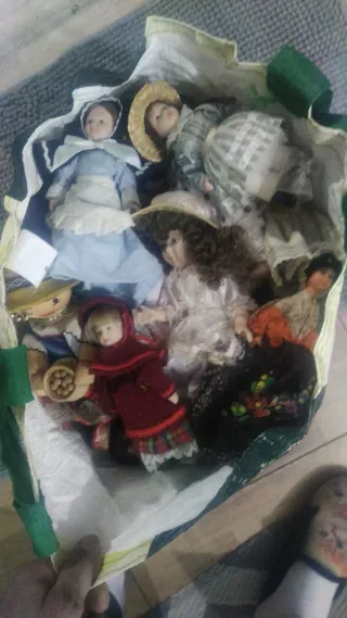 Muñeca antigua pequeña