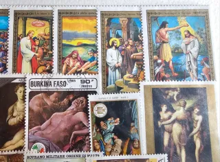 Lotto 30 francobolli tematici religiosi vari Paesi