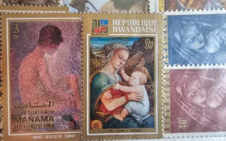 Lotto 30 francobolli tematici religiosi vari Paesi