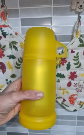 Coppia thermos gialli