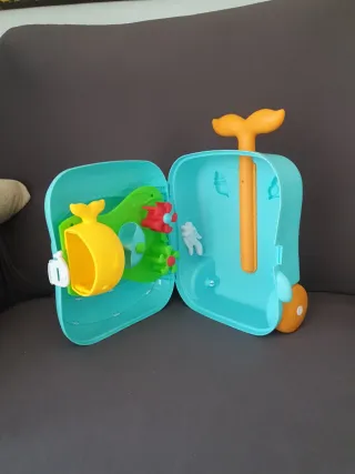 Maleta de juguete ballena para playa