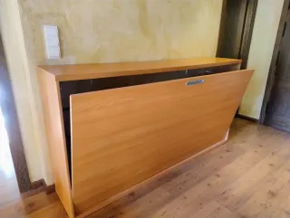 Cama plegable de madera