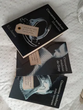 CINCUENTA SOMBRAS DE GREY