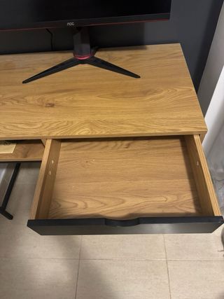 Escritorio madera y metal