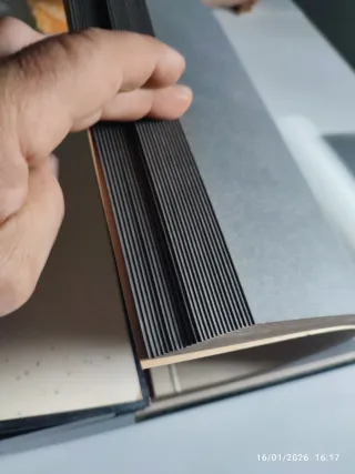 Álbum de fotos antiguo con joyero y caja de música