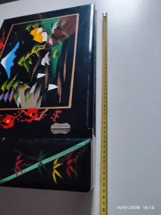 Álbum de fotos antiguo con joyero y caja de música