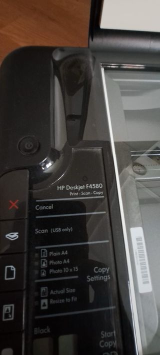 Impresora Multifunción HP Negra Deskjet F4580