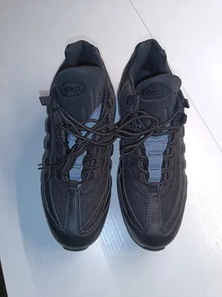 Nike Air Max 95 Negras