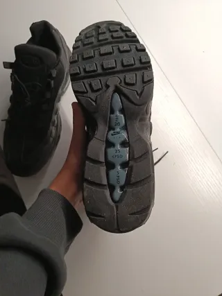 Nike Air Max 95 Negras