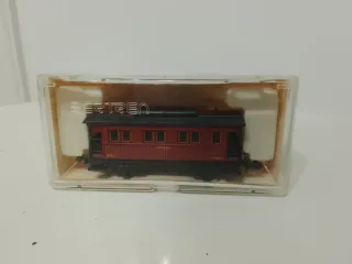 Tren Ibertren vagón rojo