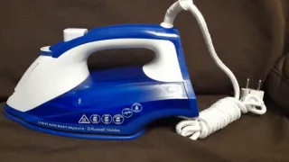 Plancha de vapor Russell Hobbs Azul