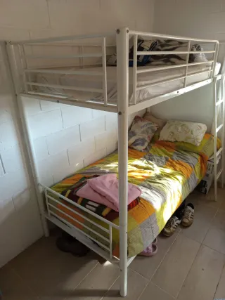 Litera metálica blanca