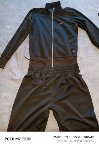 Conjunto Deportivo Mujer Nike Talla M