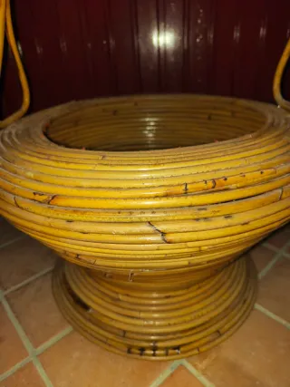 Grande cesto in bambù con manico