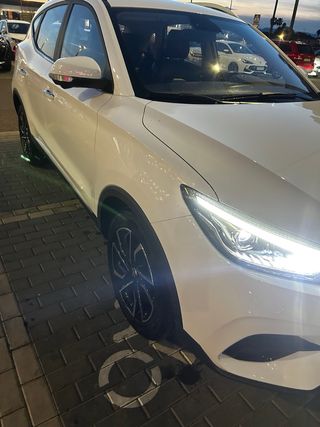 MG ZS 2023 como nueva