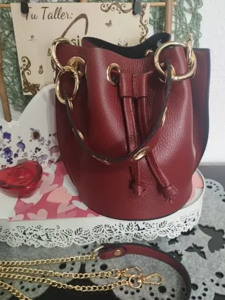 Bolso bombonera piel granate