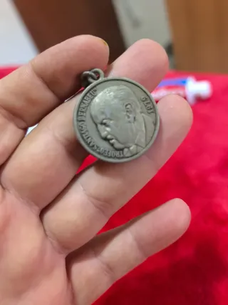 Llaveros con monedas antiguas