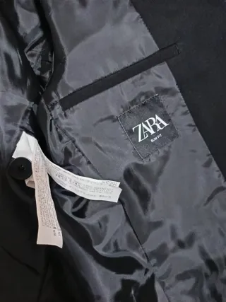 Traje Chaqueta Zara Negro y Camisa Blanca