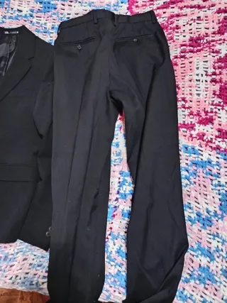 Traje Chaqueta Zara Negro y Camisa Blanca