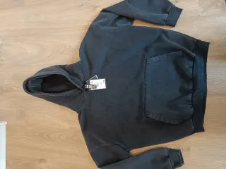 Sudadera Pull and Bear Negra