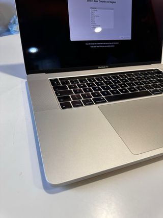 MacBook Pro 16 2019 i7