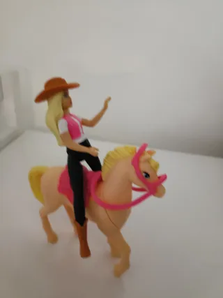 Barbie con cavallo Kinder 14 cm