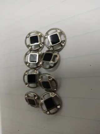 Lote  87 Botones Joya Ornamentales Dorados y Plate